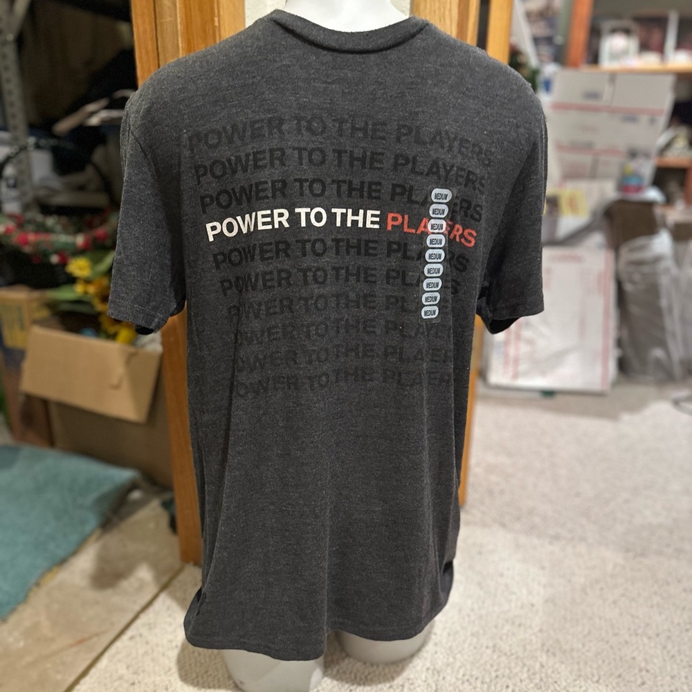Gaming shirt size men’s medium